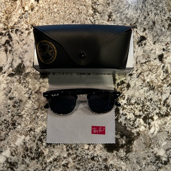 Polarized Ray-bans with OG everything - Picture 3 of 3